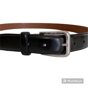 HFI men’s genuine leather belt with silver buckle.  Size 42.‎  EUC